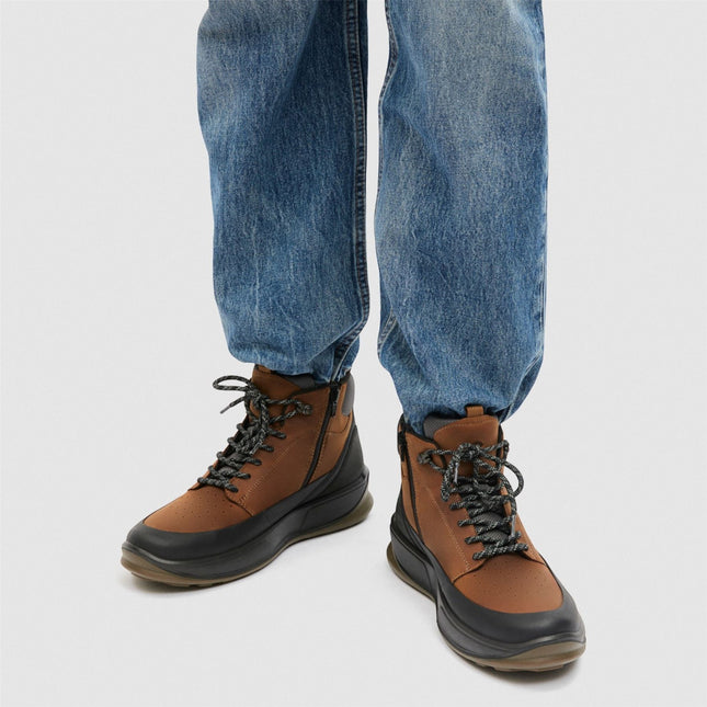 Ecco Men's Waterproof Black Tan Leather Outdoor Walking Boots - Byway 2.0