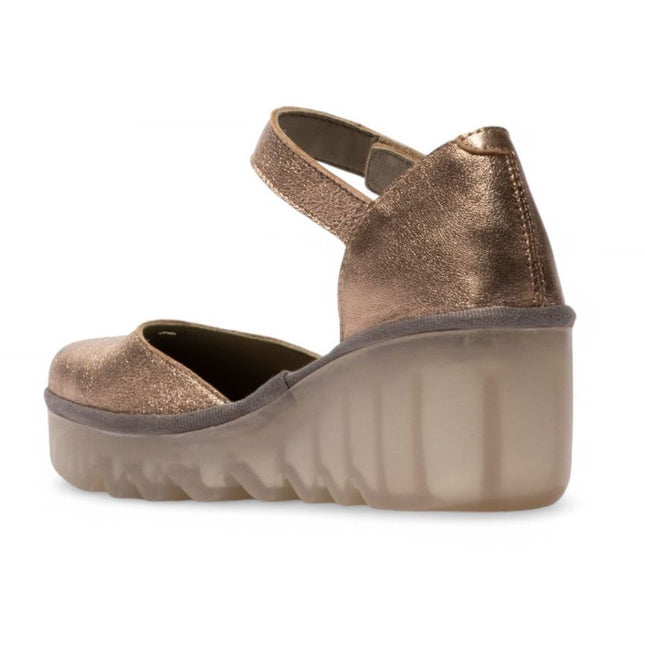 Fly London Women's Sahara Gold Biso305Fly Laminato Leather Wedge Sandals