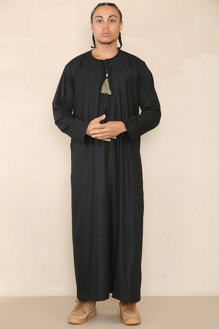 Mens Black Thobe Jubba Saudi Islamic Arab Eid Emirati Kaftan Jubbah Tassel Robes