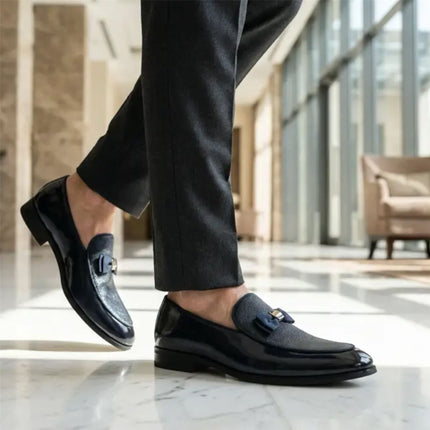 Mens Black Textured Front Iconic Buckle Bow Loafers Shoes