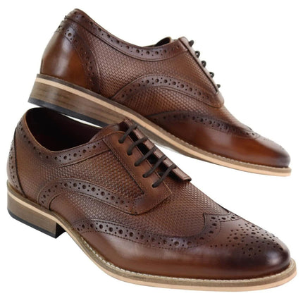 Mens Classic Oxford Brogue Shoes In Patterned Tan Leather