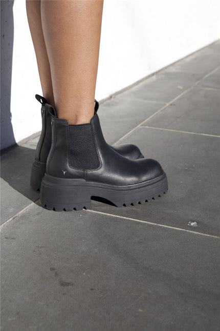 Windsorsmith Womens Black Chunky Leather Platform Chelsea Boots - Dopamine