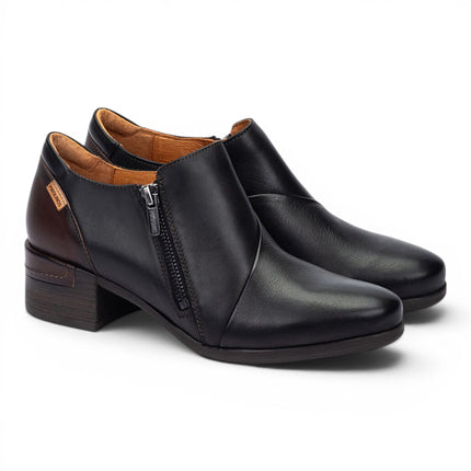 Pikolinos Women's Black Leather Low Heel Shoes - Malaga
