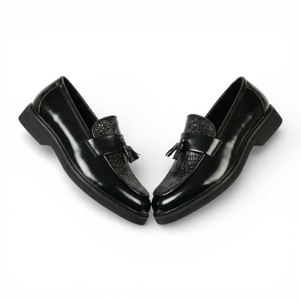 Mens Faux Leather Black Tassel Lug Sole Textured Loafers Shoes