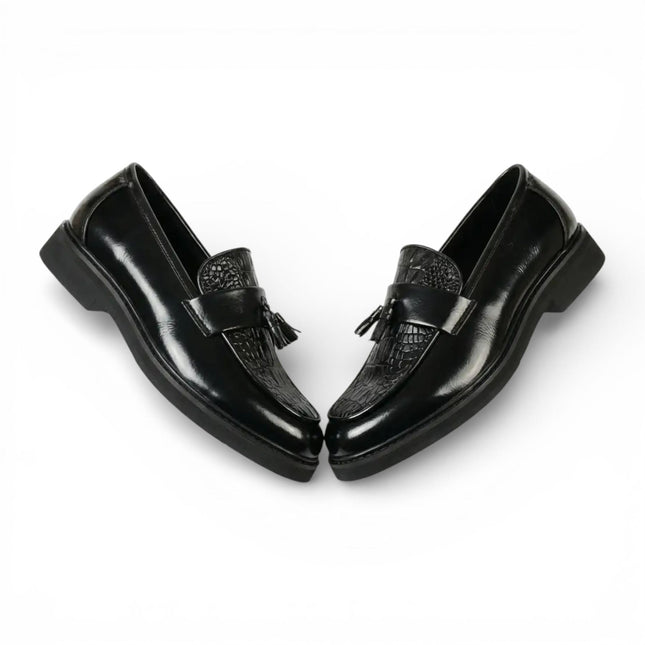 Mens Faux Leather Black Tassel Lug Sole Textured Loafers Shoes