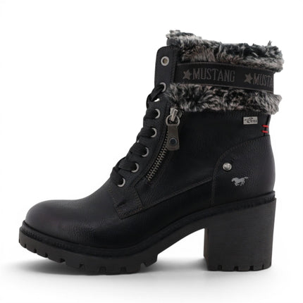 Mustang Women's Black Winter Warm Heeled Lace-Up Boots - M0122001