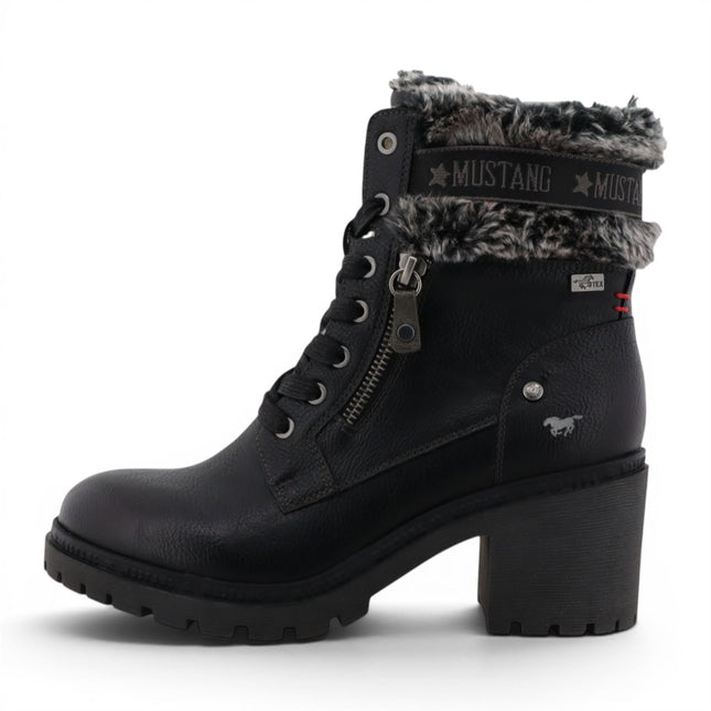Mustang Women's Black Winter Warm Heeled Lace-Up Boots - M0122001