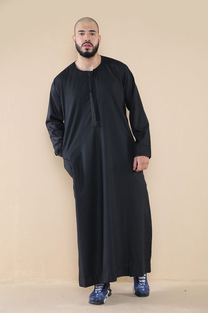 Mens Black Thobe Jubba Saudi Islamic Arab Eid Emirati Kaftan Jubbah Tassel Robe