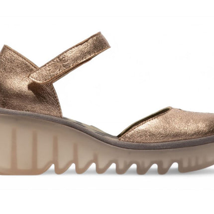 Fly London Women's Sahara Gold Biso305Fly Laminato Leather Wedge Sandals