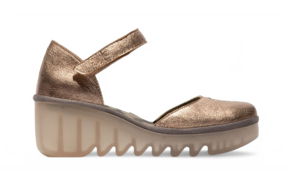 Fly London Women's Sahara Gold Biso305Fly Laminato Leather Wedge Sandals