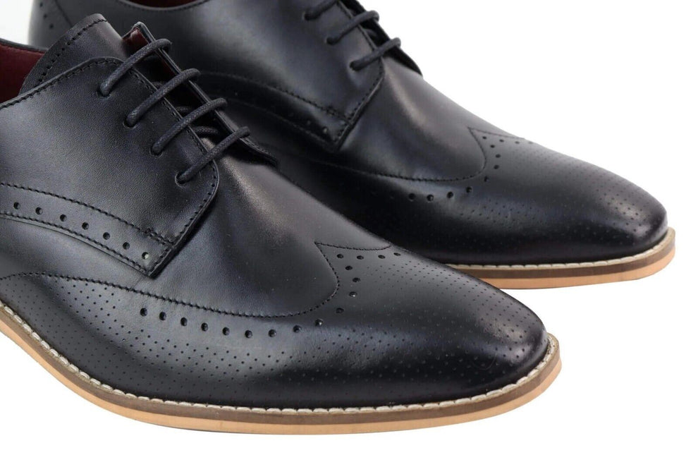Mens Classic Oxford Brogue Shoes In Perforated Black Leather